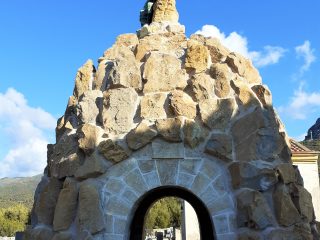 Monumento ad Anselmo Roux, Gonnesa