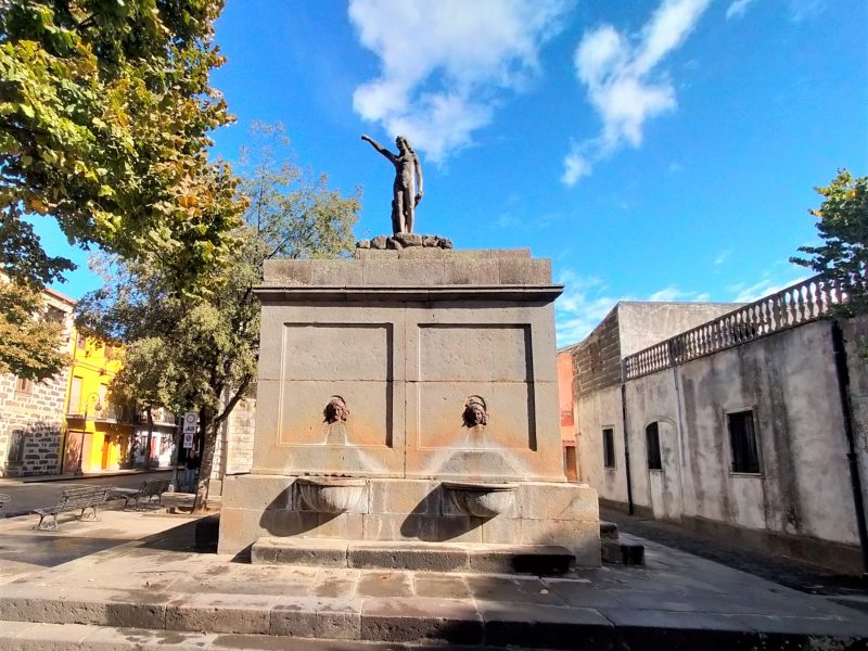 Fontana Su Cantaru Mannu, Paulilatino