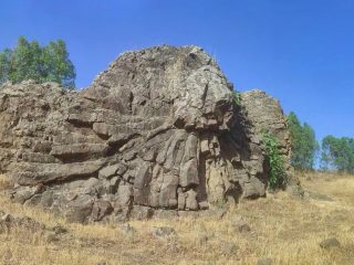 Mega pillow Su Corongiu de Fanari, Masullas