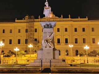 Piazza Italia - monumento a Vittorio Emanuele II, Sassari