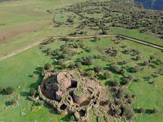 Nuraghe Arrubiu, Orroli