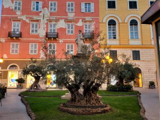 Piazza Azuni, Sassari