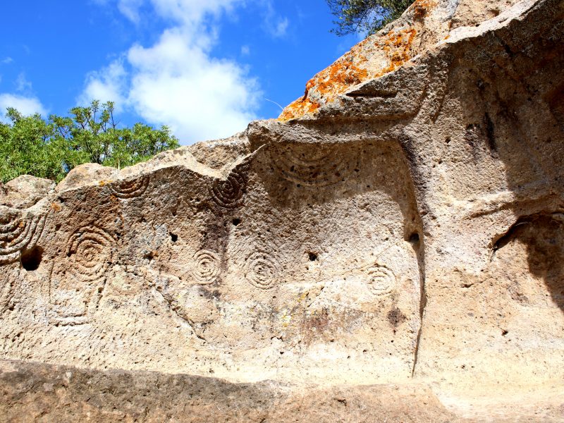 Area archeologica di Montessu - tomba delle spirali, Villaperuccio