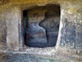 Domus de Janas Sas Arzolas de Goi, Nughedu Santa Vittoria