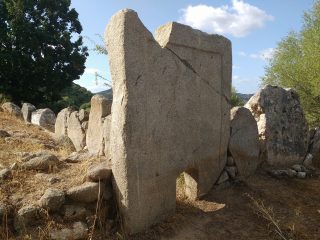 Tomba dei giganti S'Altare de Logula, Sarule