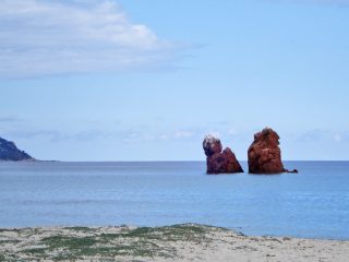 Spiaggia di Cea – Is Scoglius Arrubius, Tortolì e Bari Sardeo (NU)