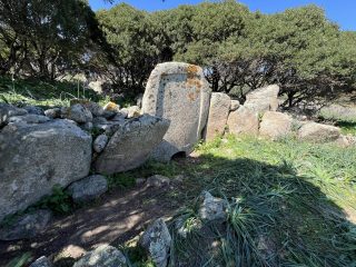 Tomba dei giganti S'Iscra e Lottoni, Dorgali